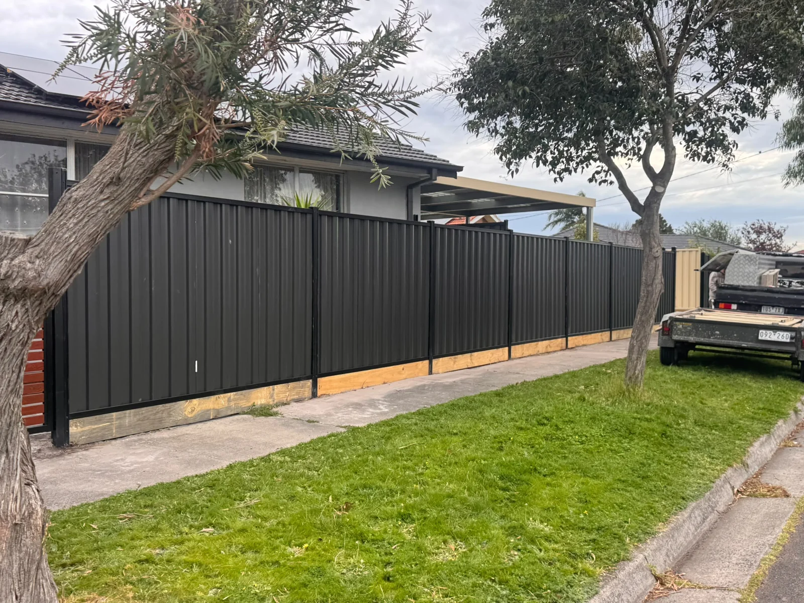 Colorbond Boundary Fencing � approved MRS work photograph 1